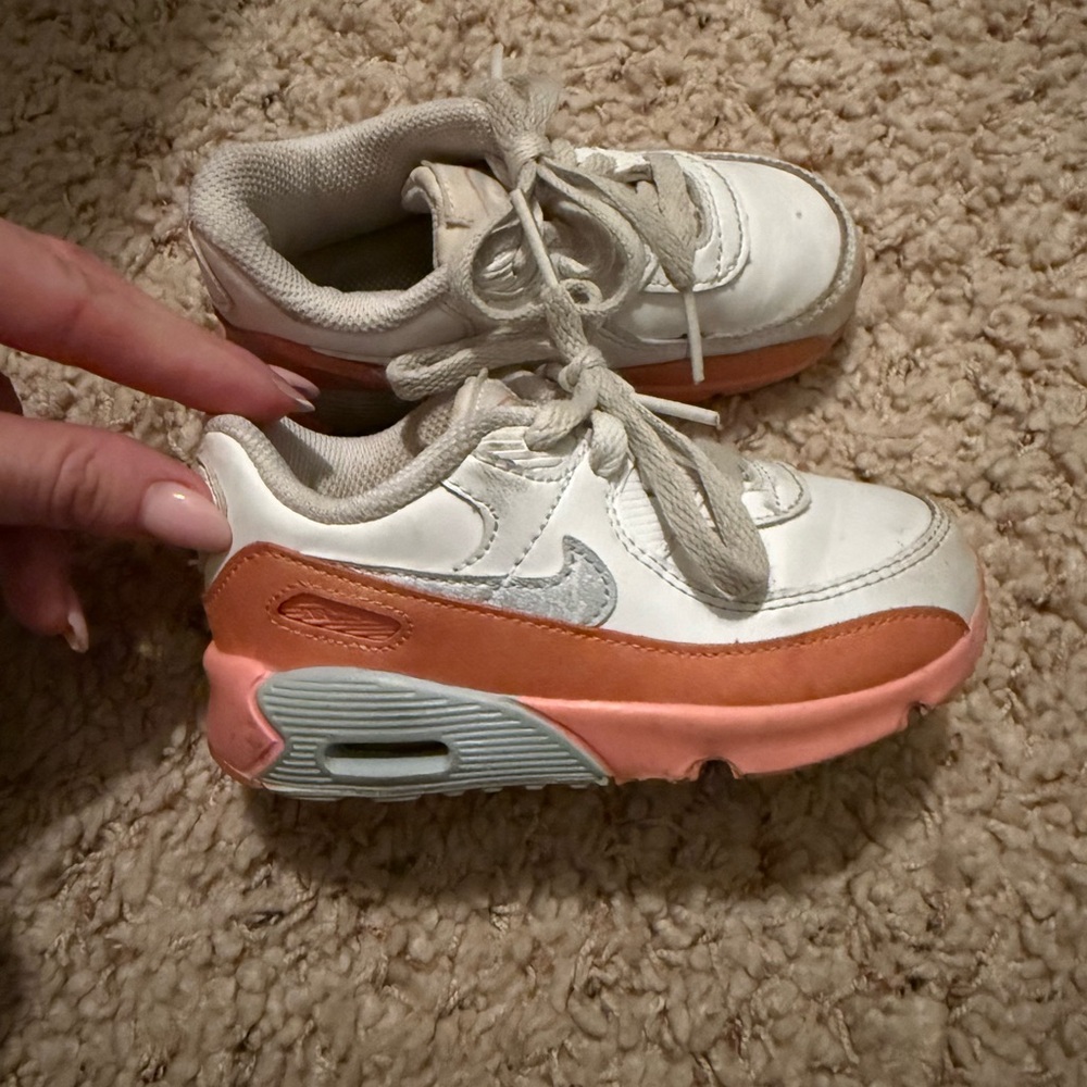 Nike Kids White and orange Sneakers